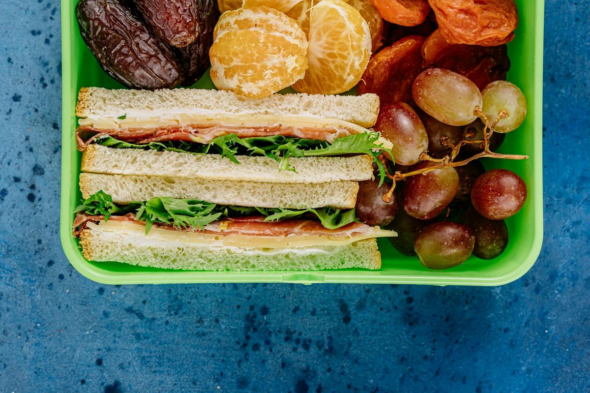 Balancing Macronutrients: A Guide to Tailored Meal Plans